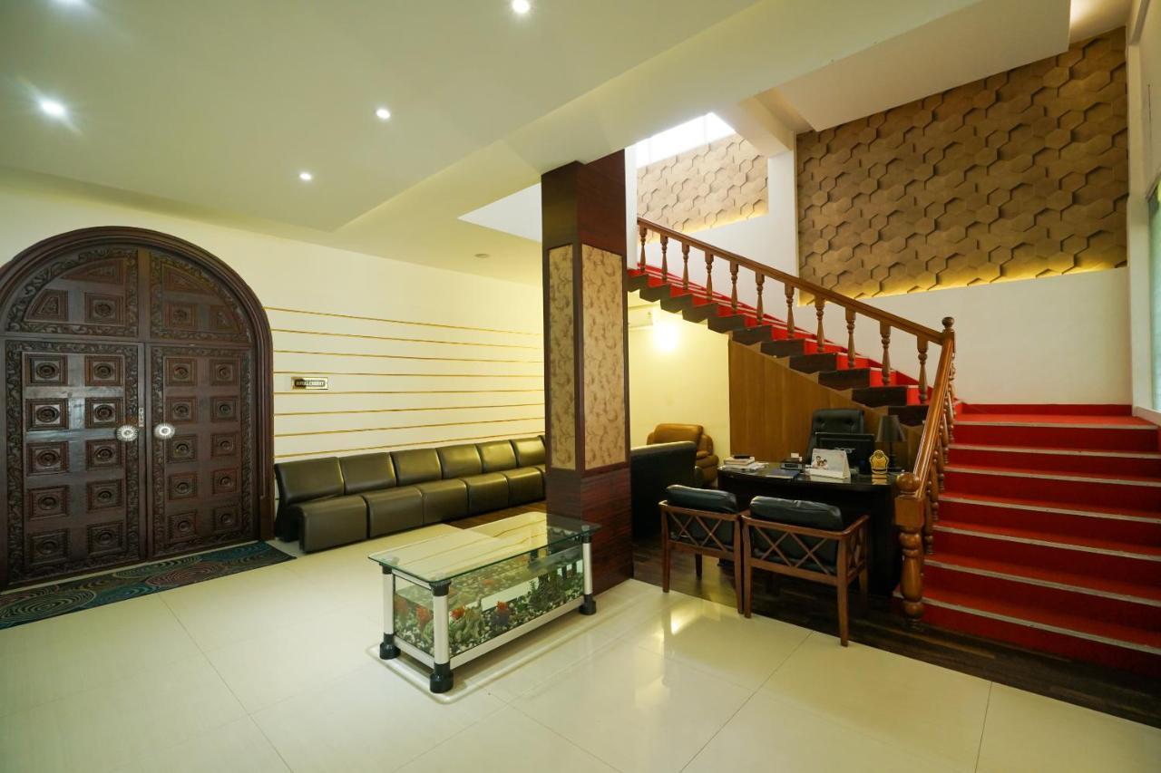 Oyo 1684 Hotel Malabar Inn Kóžikkót Exteriér fotografie